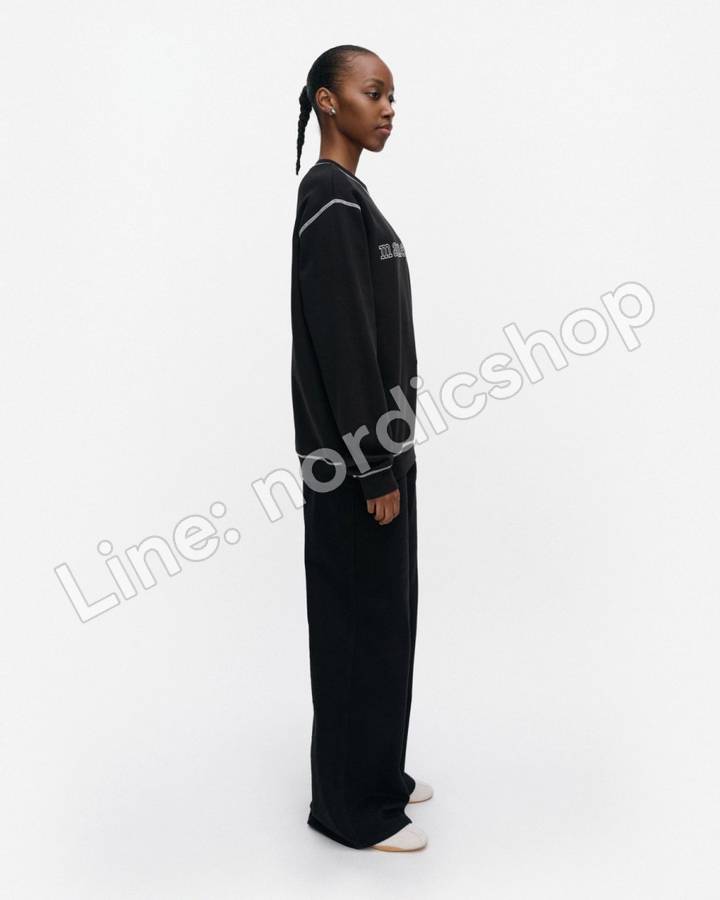 Marimekko Lotjata Logo Placement Kioski 大學T・黑色、米白（3）