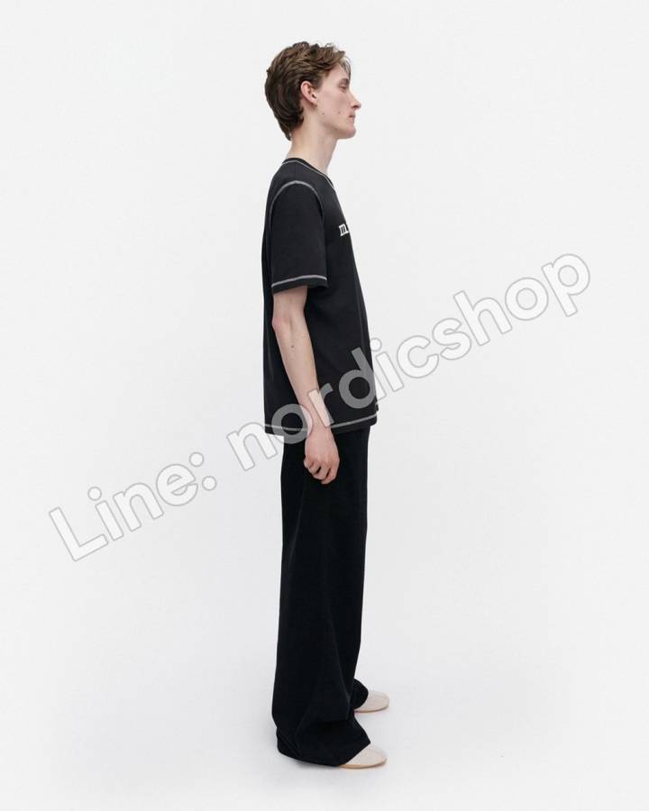Marimekko Tarttua Logo Placement Kioski T恤・黑色、米白（2）