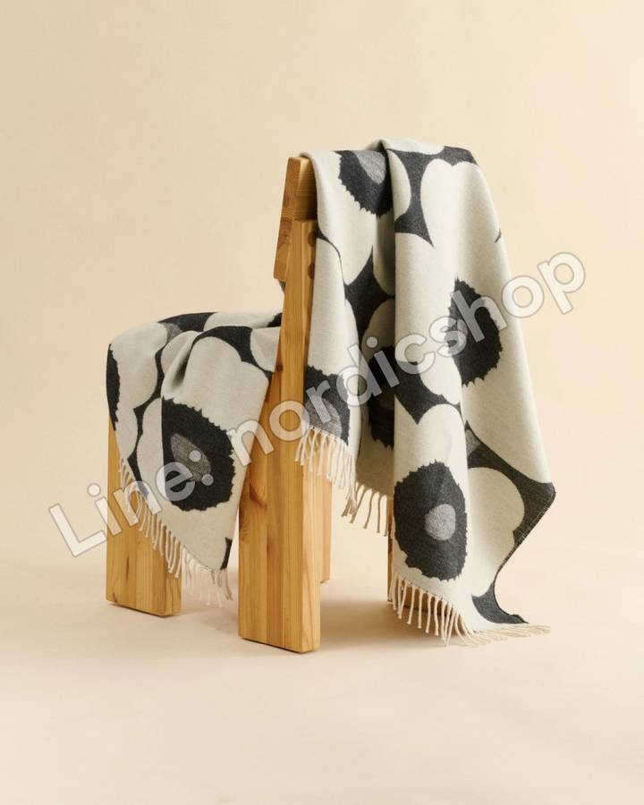 Marimekko RWS Unikko 毯子 130x180 cm・白色、黑色(4)
